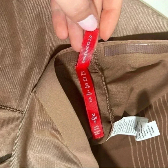 NWOT Thinstincts® 2.0 High-Waisted Mid-Thigh Short  S - Picture 10 of 10